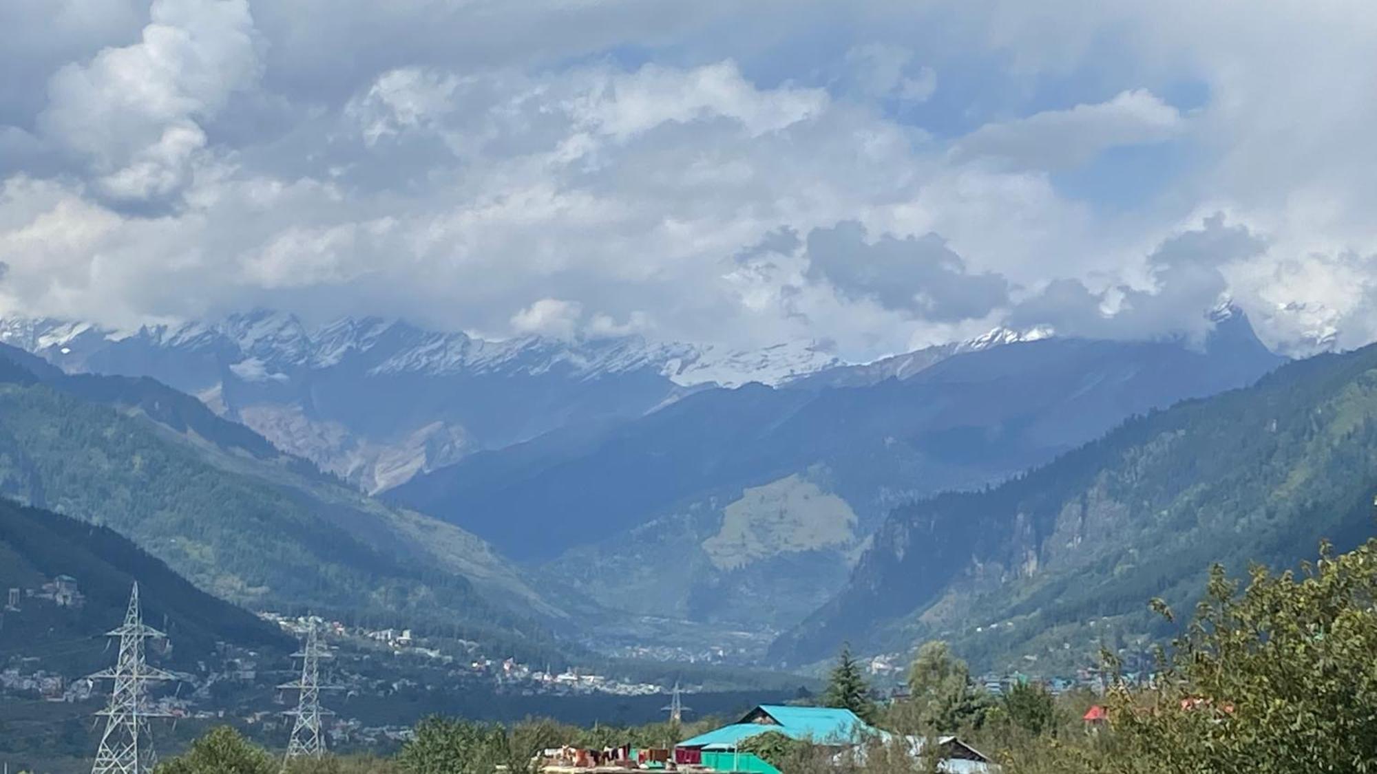 Hotel Meadows View Manali  Bagian luar foto